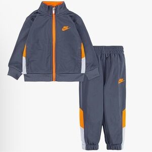 Nike Kids Matching Set in Gray and Orange